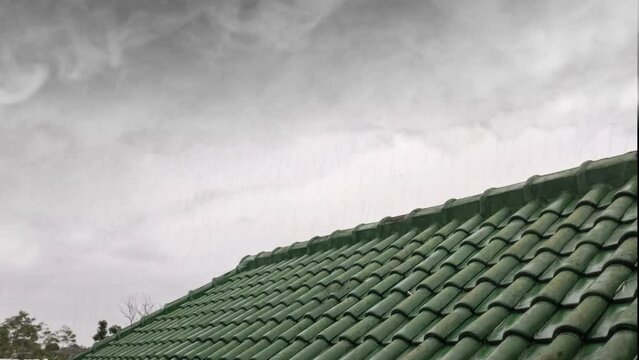 rain on tin a roof