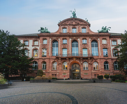 Natural History Museum (Naturmuseum Senckenberg) - Frankfurt, Germany