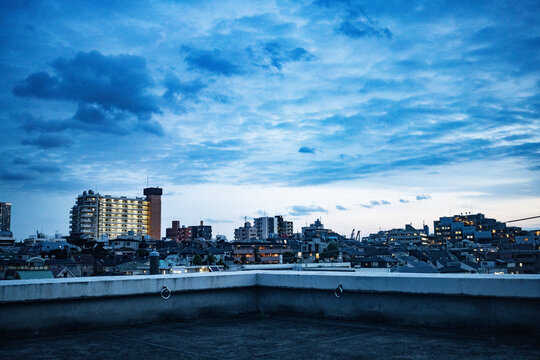 Meguro-ku, Tokyo seen from the rooftop
屋上から見る東京都目黒区
옥상에서 본 도쿄도 메구로구
