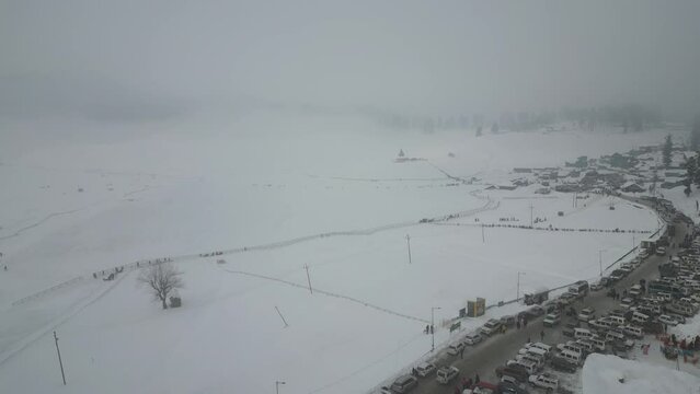 Heavy Snowfall in Kashmir Valley in winter days