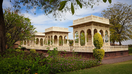 Fototapeta premium Jodhpur, Rajasthan, India 2nd March 2023: The Jaswant Thada is a cenotaph located in the blue city Jodhpur, Rajasthan. Visuals of beautiful Rajasthan Heritage. Used by Rajputs of marwar for cremation