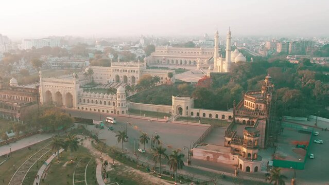 Imambada of lucknow. The history of mughals. Bhulbhulaiya of Lucknow