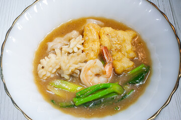 Noodles with  sea food in Gravy Sauce (Rad-Na Tale)