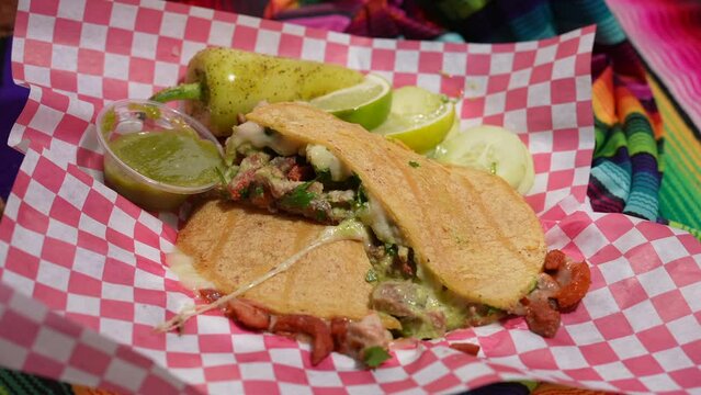 Mulita plate ready to eat - food truck series