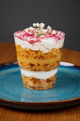 chocolate and mocha small cakes in large trifle caramel