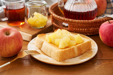 手作りりんごジャムトースト