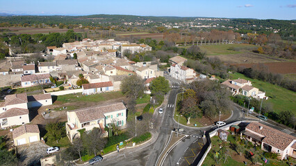 Obraz premium Photo aérienne Saturargues Hérault, village près de Lunel, vue aérienne village de Saturargues, Artenseo, Languedoc Roussillon France