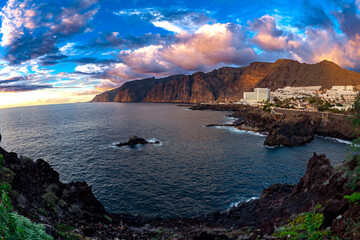 Obraz premium Beautiful sunset view of Los Gigantes in Tenerife Canary Islands Spain
