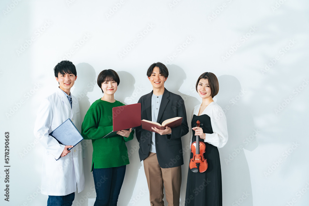 Aufkleber 様々な学部の大学生・専門学校生のグループ　文系　理系　芸術系　it系
