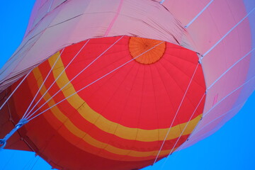 red hot air balloon background 