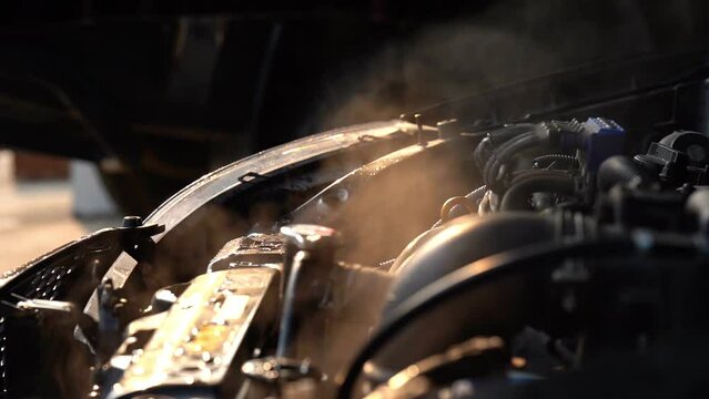 cars heat up, Smoke from the car room due to poor cooling