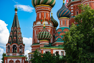 Fototapeta na wymiar Moscow red square temple against the blue sky