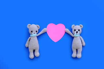 casal de ursos fofos apaixonados
