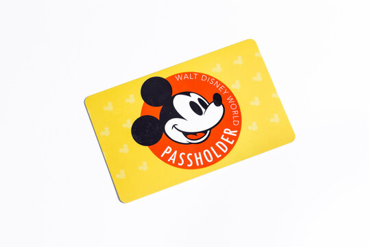 Disney world pass holder card 
