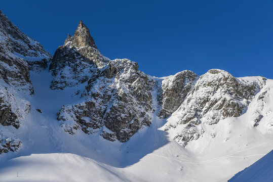 .Panorama of the Polish Tatry Mountains in winter. Mountain landscape of the snowy peaks of the Tatra Mountains in the area of ​​​​Morskie Oko.