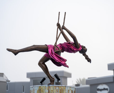 Photo of the Orlando Starflyer at International Drive with a foggy background. 