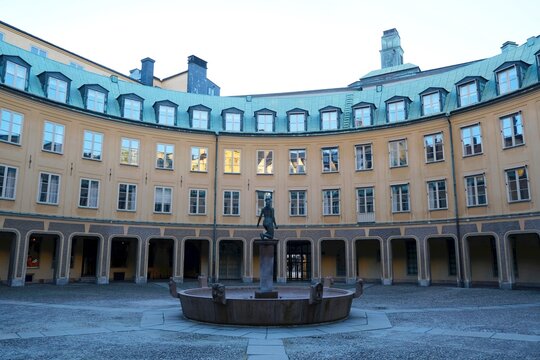 Stockholm, Sweden: Square of Branting - Brantingtorget round public square named after Prime Minister Hjalmar Branting with fountain. 