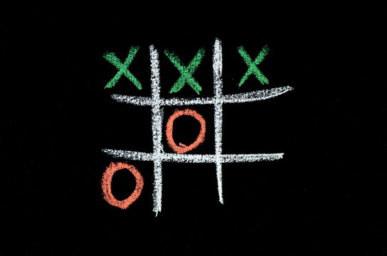 Tic Tac Toe Blackboard - Free Play & No Download