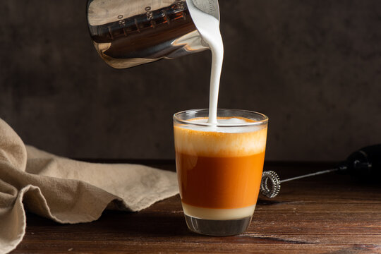 Thai tea latte