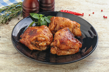 Roasted chicken leg with spicy sauce