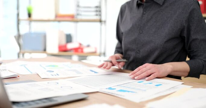 Business intelligence graph statistics and financial report