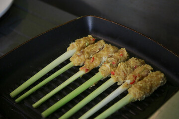 Indonesian lemongrass satay preparation steps