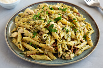 Homemade One-Pot Chicken Spinach Bacon Alfredo Pasta Ready to Eat