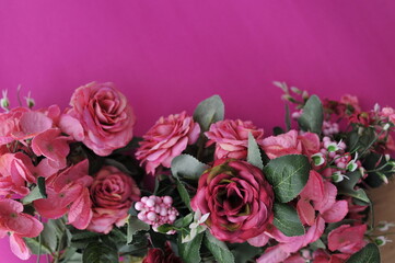 flores rosas com espaço para texto 