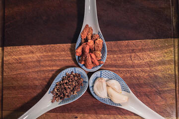 spices on spoons