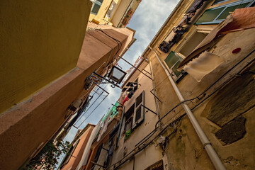 Obraz na płótnie Canvas Traditional Italian architecture, colorful houses and narrow street in VERNAZZA, Italian Riviera, Cinque Terre, Liguria, Italy