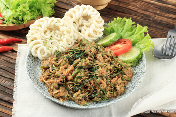 Lotek, Sundanese Vegetable Salad with Spicy Peanut Dressing
