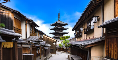 京都　法観寺 の 五重塔　八坂の塔　【 京都 観光 の イメージ 】