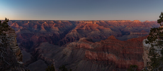 Fototapeta na wymiar Grand Canyon National Park - South Rim Sunset Panorama - Mather Point