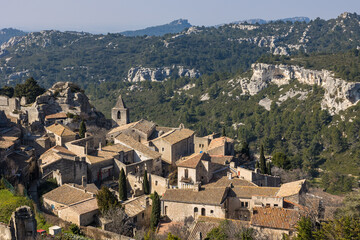 Fototapeta na wymiar Village médiéval des Baux-de-Provence depuis le donjon du château fort