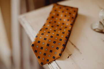 Cravate homme orange