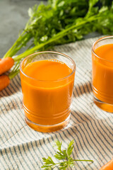 Cold Refreshing Raw Carrot Juice