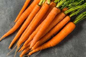 Organic Raw Orange Carrots