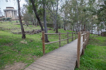 Fototapeta premium Gabriel y Galan Dam pathway, Granadilla, Spain