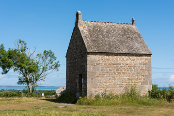 Fototapeta na wymiar The Notre-Dame de l’Esperance chapel on the submit of the mount Dol (Mont-Dol, Ile-et-Vilaine, Bretagne, France)