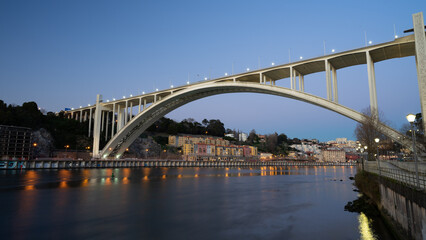 Fototapeta na wymiar Ponte da Arrabida, Bridge over the Douro, in Porto Portugal.