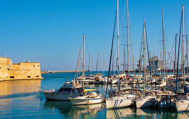 Ficherboote im Hafen von Heraklion, Kreta, Griechenland, Europa  