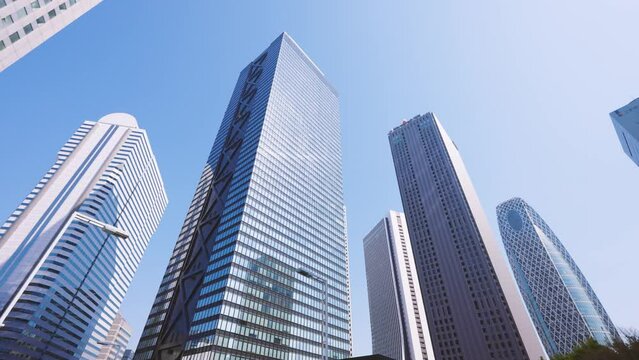 西新宿の高層ビルの風景動画