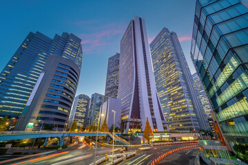 Fototapeta premium Famous Shinjuku business district skyline in Tokyo Japan