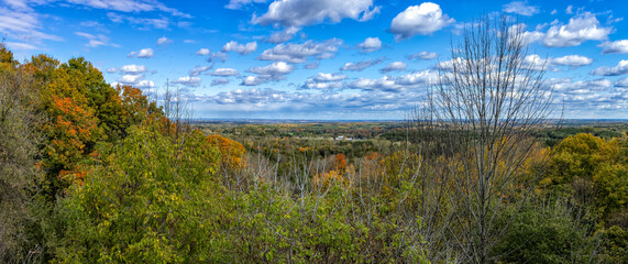 Bruce trail in autumn around barrie, ON, Canada