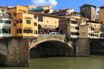 Fototapeta na wymiar Vecchio Bridge, landmark of Florence