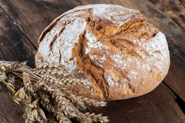 chleb, pieczywo. pszenne, żytnie, świeże, posiłek, wiejski, świąteczny, zdrowy, naturalny