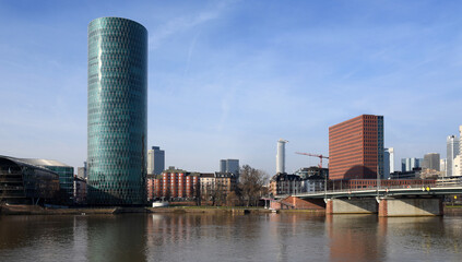 Obraz premium Panoramic view of the river Main embankment of Frankfurt am Main, Germany