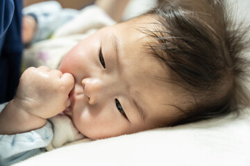 かわいい日本人の赤ちゃん