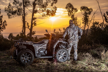 hombre con Quad © jordirenart