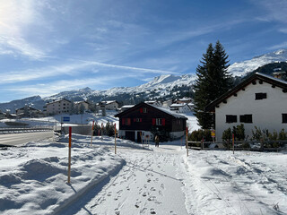 Excellently arranged and cleaned winter trails for walking, hiking, sports and recreation in the area of the tourist resorts of Valbella and Lenzerheide in the Swiss Alps - Switzerland (Schweiz)